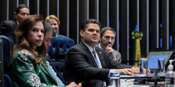 Projeto que mantém benefícios tributários para o Terceiro Setor vai à Câmara — Senado Notícias