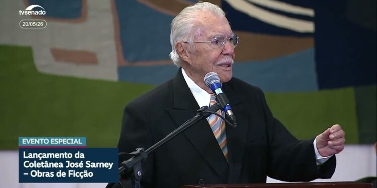 Sarney relança coletânea de romances e reflete sobre vocação e destino — Senado Notícias
