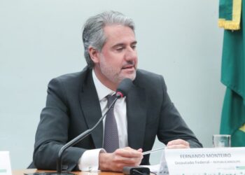 Comissão aprova regra para agilizar transferência de imóveis abandonados a municípios – Notícias