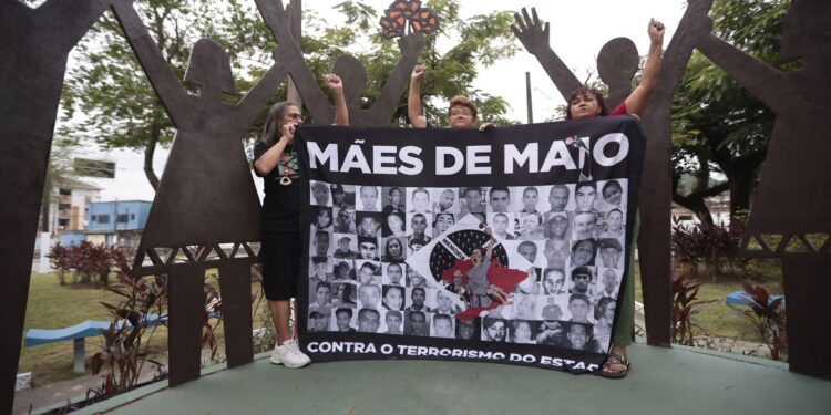 Mães de Maio propõem lei para enfrentar violência policial no país
