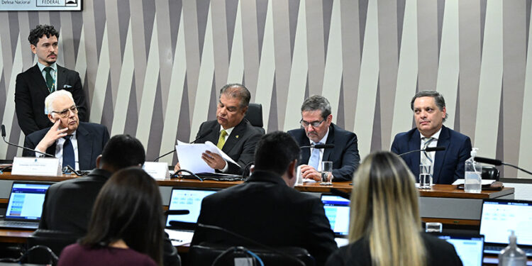 CRE aprova adesão a convenção sobre indenização em vazamento de óleo — Senado Notícias