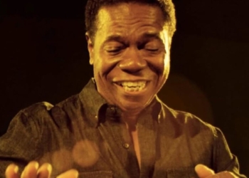 Paulinho da Costa recebe estrela na Calçada da Fama em Hollywood
