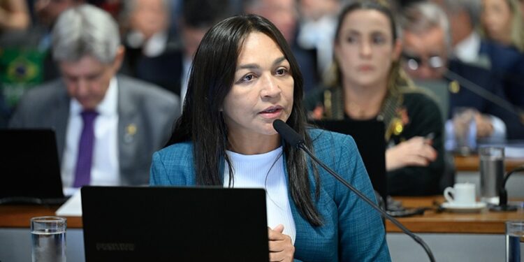 Caso de agressão motiva projeto de lei para proteger trabalhadoras domésticas — Senado Notícias