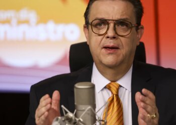 Ministro teme emenda que reduz INSS para compensar fim da escala 6×1
