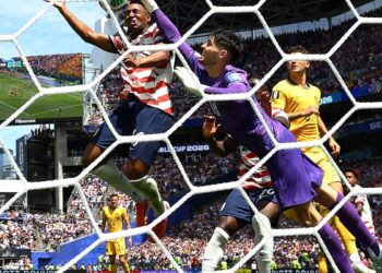 Estados Unidos bate a Austrália e fica perto da classificação