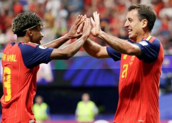 Espanha desencanta e vence a 1ª na Copa goleando a Arábia Saudita
