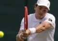 João Fonseca estreia em Wimbledon com 3 a 0 sobre Bautista Agut