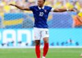 Com dois gols de Mbappé, França despacha Suécia e avança às oitavas