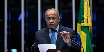 Chico Rodrigues pede regulamentação da atividade do garimpo — Senado Notícias