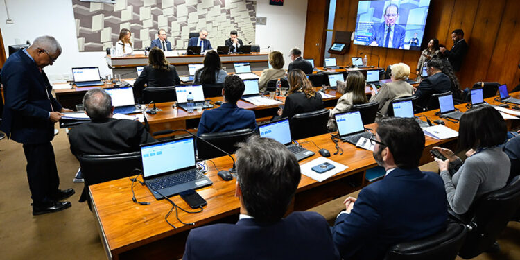 CAE vota benefícios para pesquisadores, ‘soldados da borracha’ e microempresas — Senado Notícias
