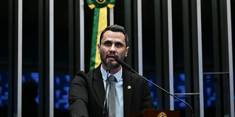 Cleitinho critica atuação de órgãos ambientais e regulatórios — Senado Notícias