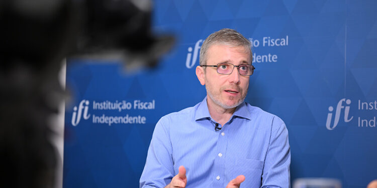 próximo presidente da República terá de enfrentar decisões fiscais difíceis — Senado Notícias