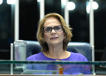 Damares presta solidariedade à Venezuela por terremoto — Senado Notícias