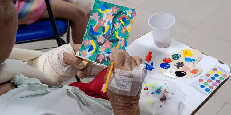 Entra em vigor lei que regulamenta a profissão de arteterapeuta — Senado Notícias