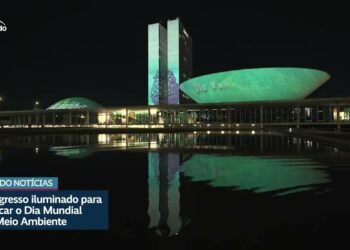 Vídeo: Congresso é iluminado para marcar o Dia Mundial do Meio Ambiente