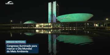 Vídeo: Congresso é iluminado para marcar o Dia Mundial do Meio Ambiente