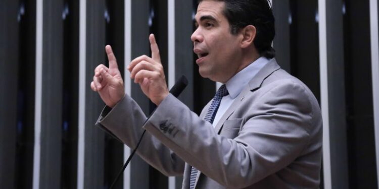 Comissão aprova diretriz de mobilidade urbana para profissionais da educação básica e superior – Notícias