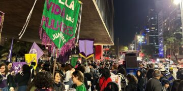 Ato em SP pede manutenção de norma sobre aborto em casos de estupro