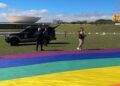 Polícia legislativa proíbe bandeira LGBTQIA+ em gramado do Congresso