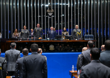 Sessão solene aponta evolução do Corpo de Bombeiros do DF em 170 anos — Senado Notícias