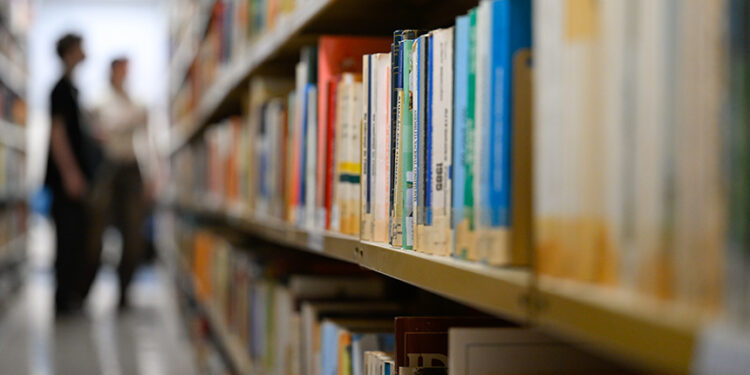 Biblioteca e Arquivo serão homenageados com sessão especial pelos seus 200 anos — Senado Notícias