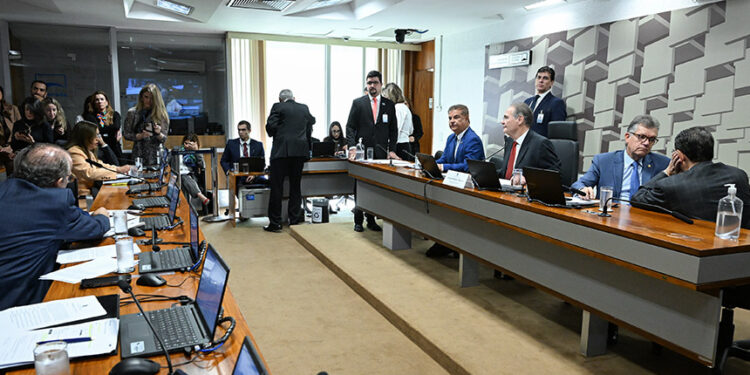 Importação simplificada de bens para pesquisa segue para a Câmara — Senado Notícias