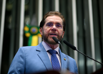 Plínio Valério pede votação da PEC que inclui o Pix na Constituição — Senado Notícias