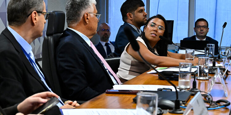 debate pede fim da propaganda com celebridades e atletas — Senado Notícias