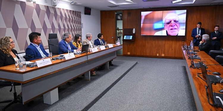 debatedores defendem foco em diagnóstico precoce e atenção a populações carentes — Senado Notícias