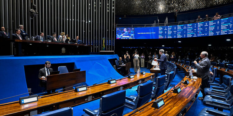 Senado aprova crédito de R$ 15 bilhões para exportadores e agroindústria — Senado Notícias