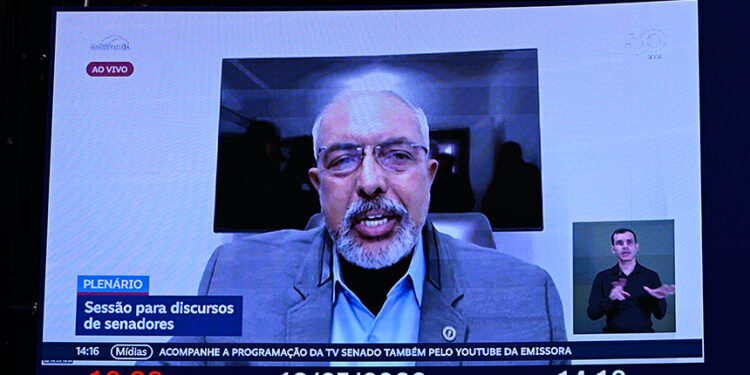 Paim defende novas fontes de financiamento para a Previdência — Senado Notícias