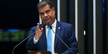 Voto feminino é vital para a democracia, ressalta Nelsinho Trad — Senado Notícias