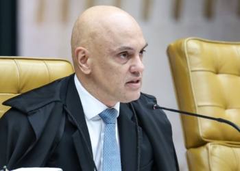 Moraes dá 10 dias para PF ouvir Flávio em caso de calúnia contra Lula 