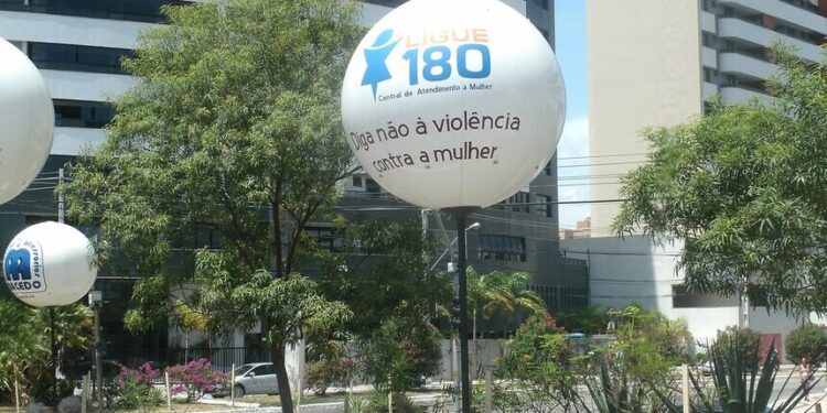 Senado pode votar divulgação obrigatória do Ligue 180 — Senado Notícias