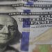 Dólar cai para R$ 5,07, no menor nível em um mês
