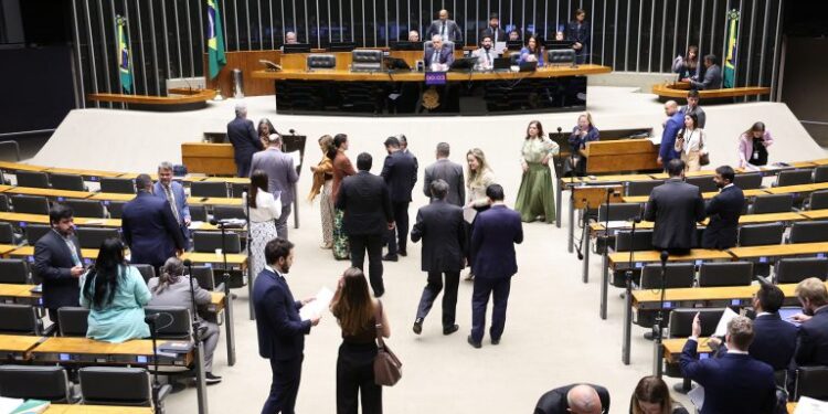 Câmara aprova projeto que proíbe cobrança de tarifa mínima de consumo sobre água e esgoto – Notícias
