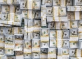 Dólar cai a R$ 5,14 com alívio no mercado externo