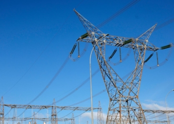 Consumidores poderão escolher fornecedores de energia a partir de 2027